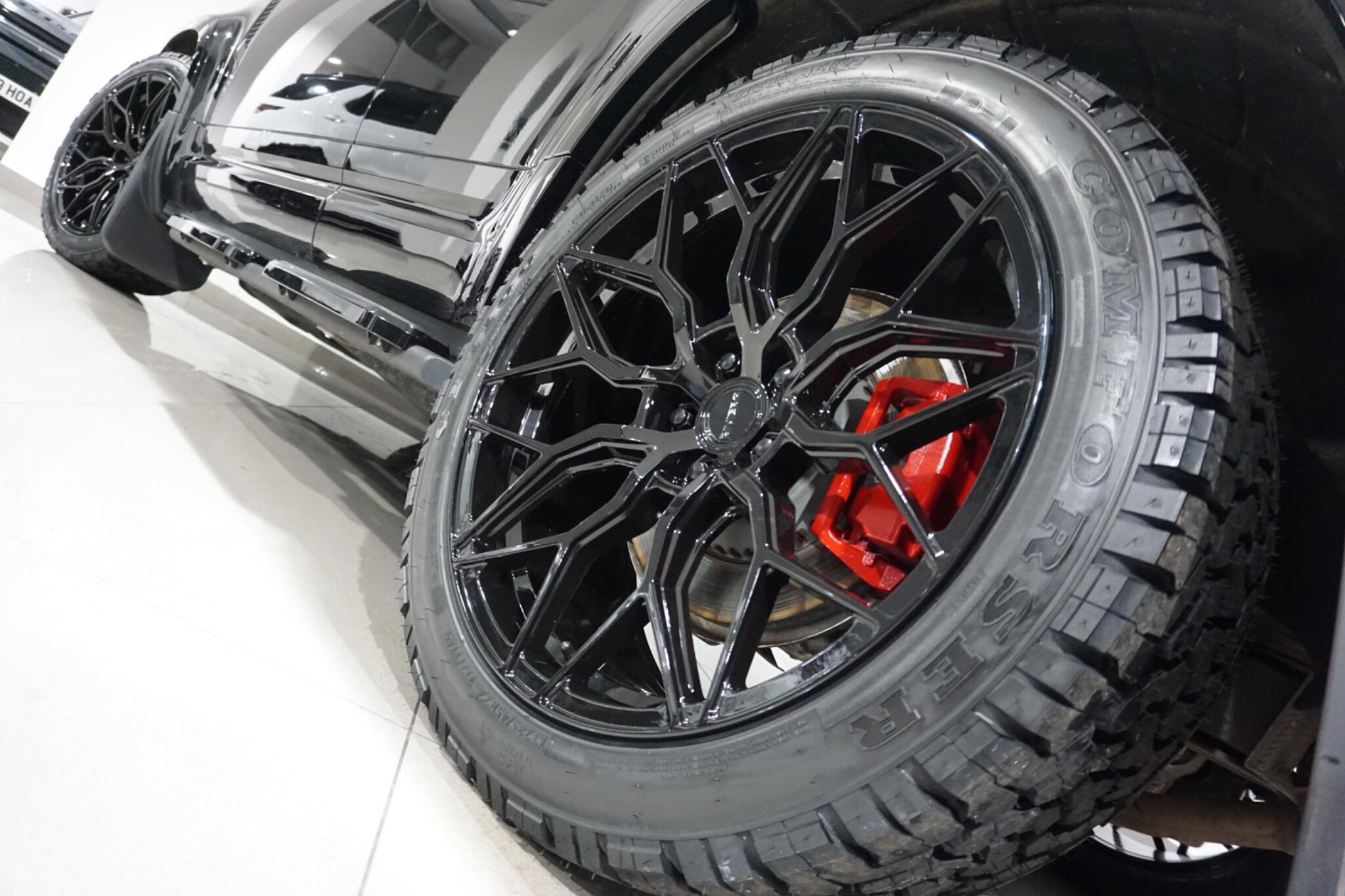 Land Rover Defender 110 2.0 P400e 15.4kWh XS Edition SUV 5dr Petrol Plug-in Hybrid Auto 4WD Euro 6 (s/s) (404 ps)